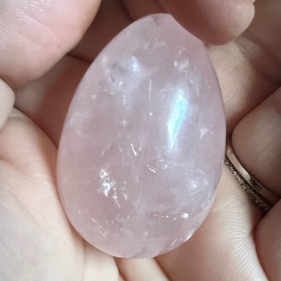 Rose Quartz Egg - Picture 5 of 12